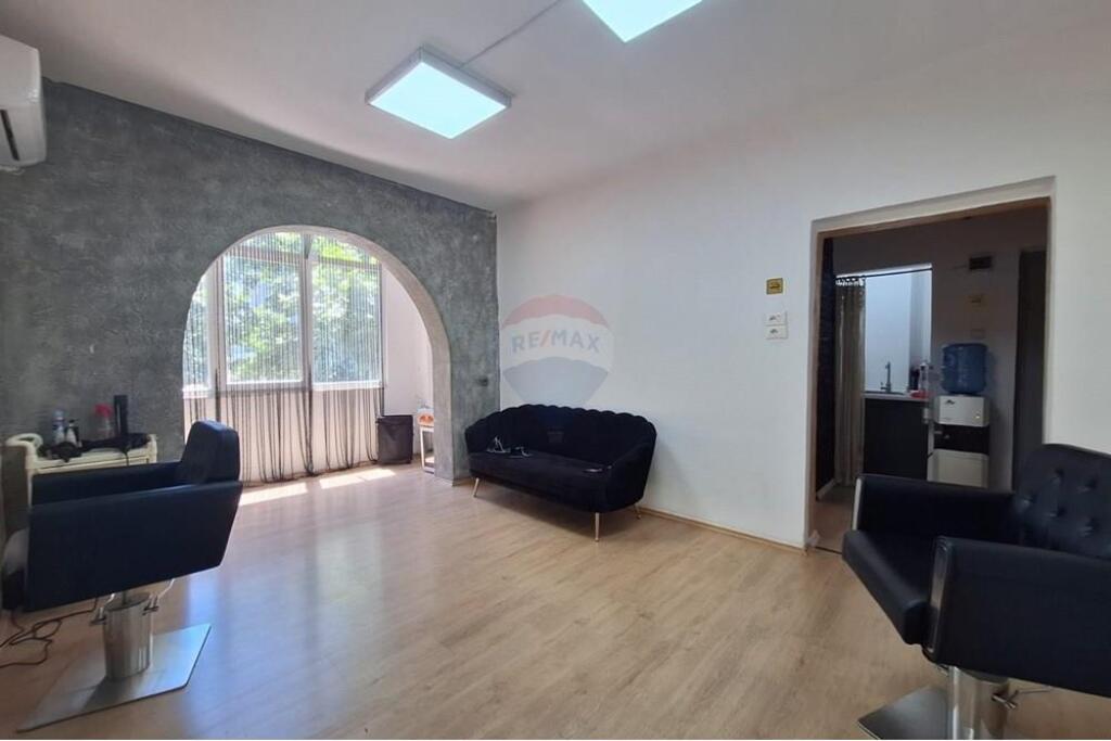 Space for Rent on Kavaja Street