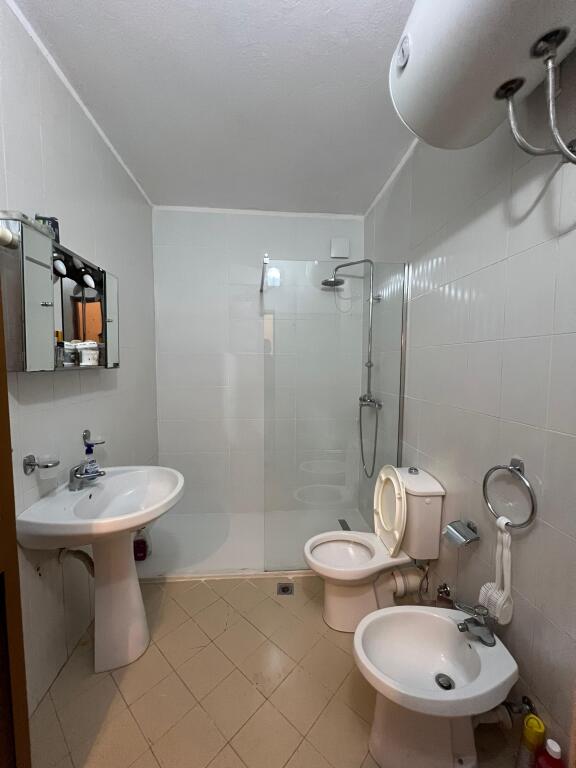 Apartament 3+1+2 për qira pranë Lake View, Liqeni Artificial