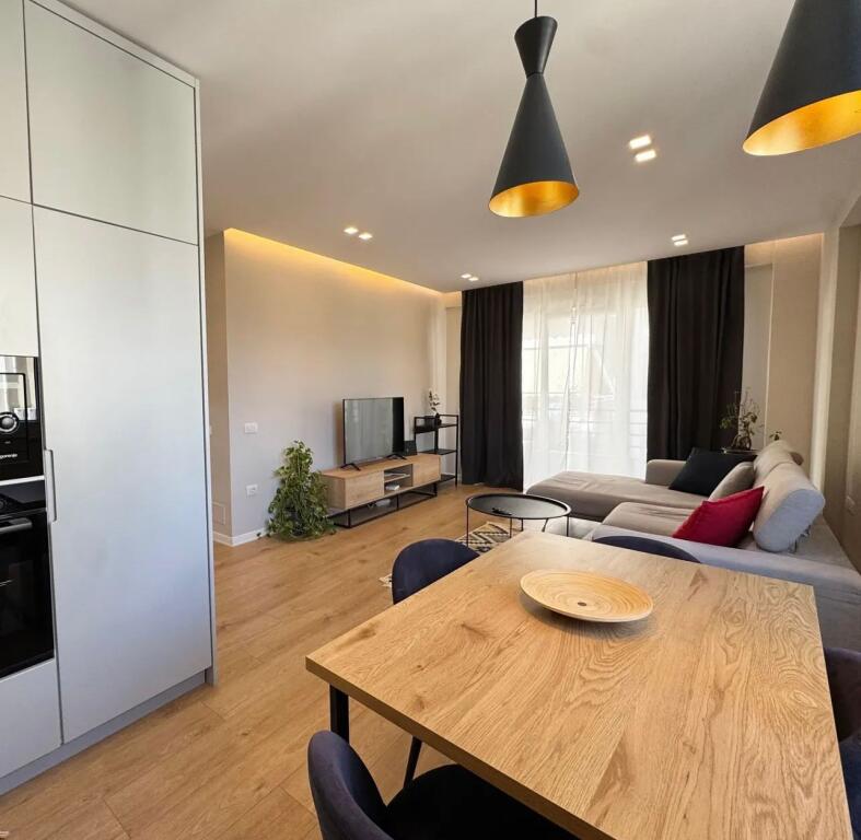 Apartament 2+1 per shitje tek Liqeni i thate