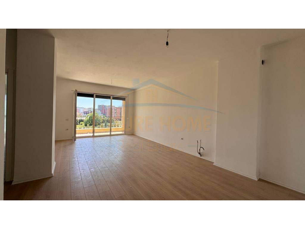 Shitet Apartament 3+1+2, Fusha e Aviacionit