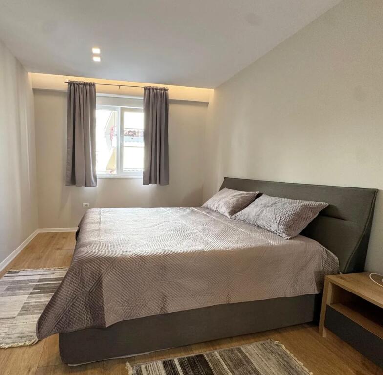Apartament 2+1 per shitje tek Liqeni i thate