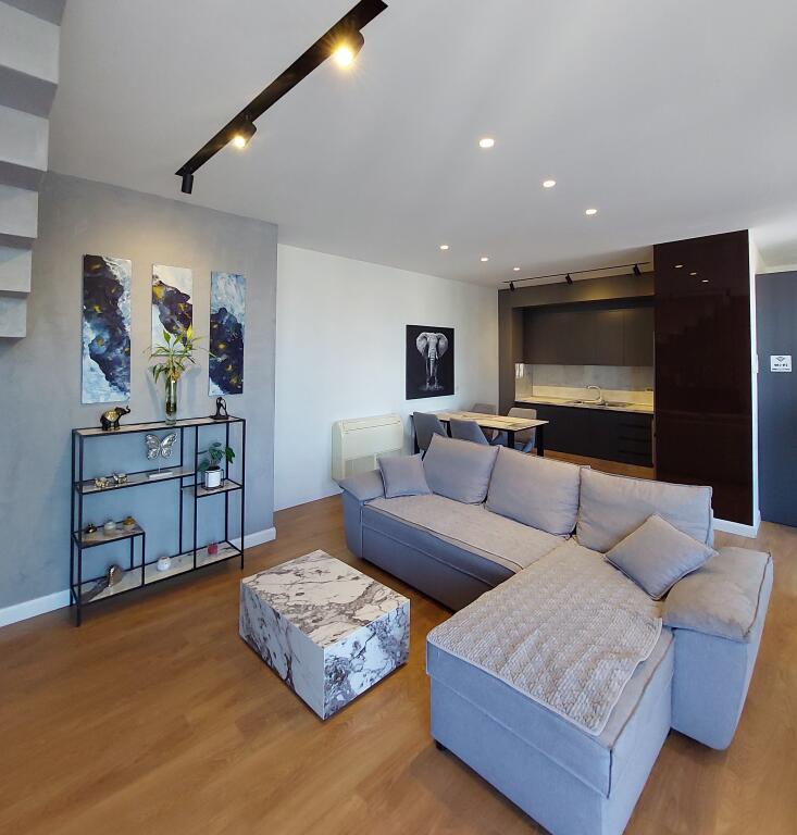 For rent Duplex apartment 2+1+2 bathrooms + 2 parking spaces on Barrikadave street!