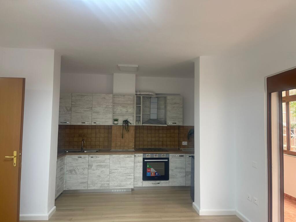 Office for rent on Bogdani Street!