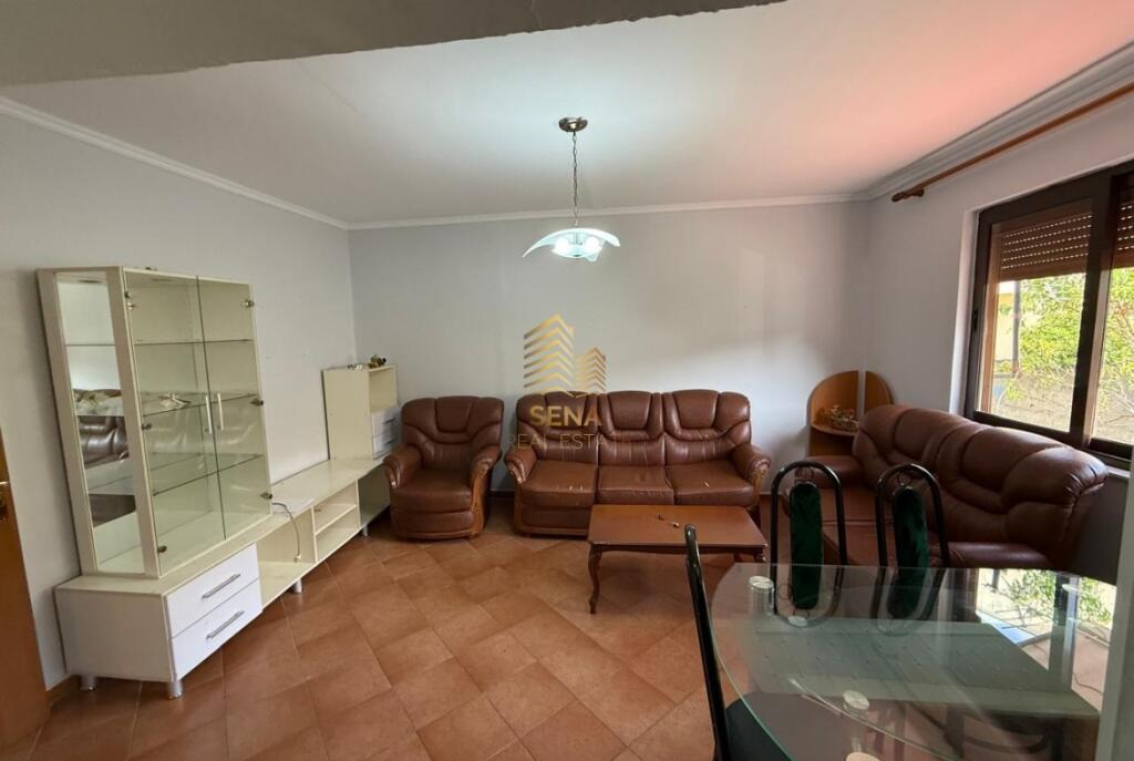 Shitet, Apartament 2+1, Ali Demi
