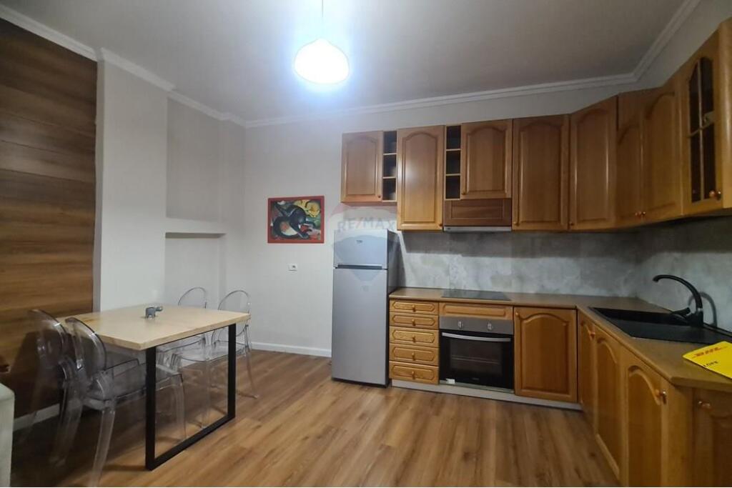 Apartment for rent 1+1 at Zogu I Boulevard!
