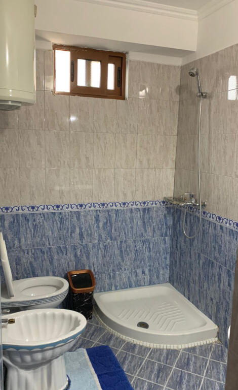 Apartment 3+1 for rent at Shkolla e Kuqe