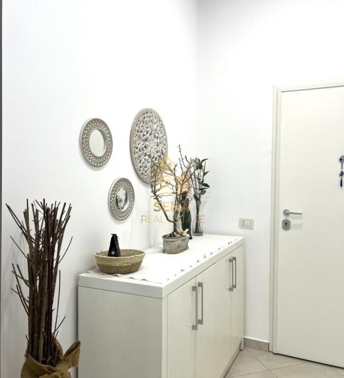 Qira, Apartament 1+1+BLK, Kopshti Botanik