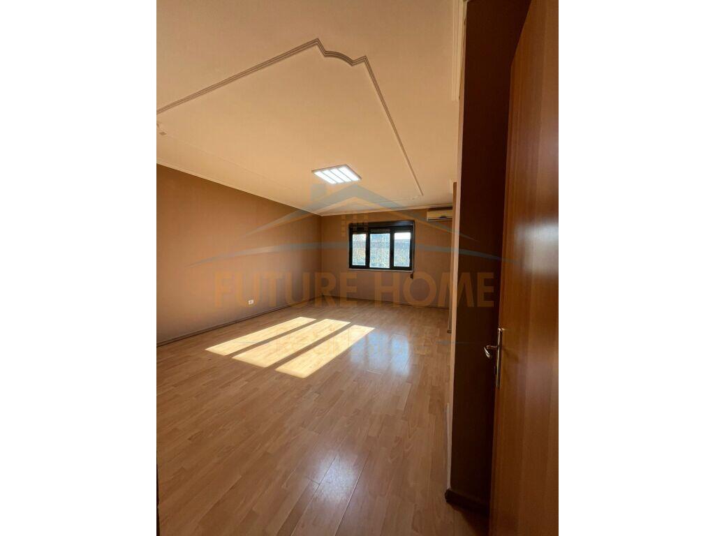 Rent, Apartment 2+1+2, Center