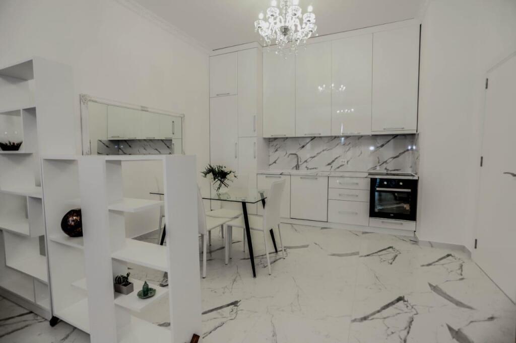 Apartment 1+1 for rent at Square 21!