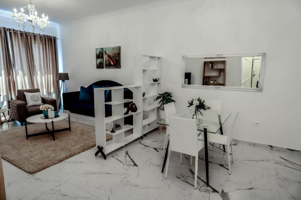 Super apartment for rent 1+1 21 December Square 21