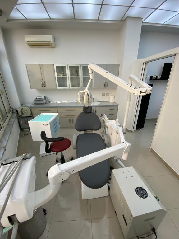 Complete environment for dental clinic for rent in Don Bosko, viva marker