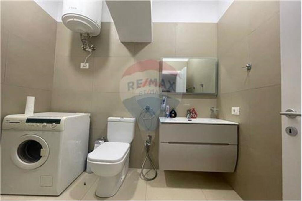 Apartament 2+1 për shitje te Shallvaret!