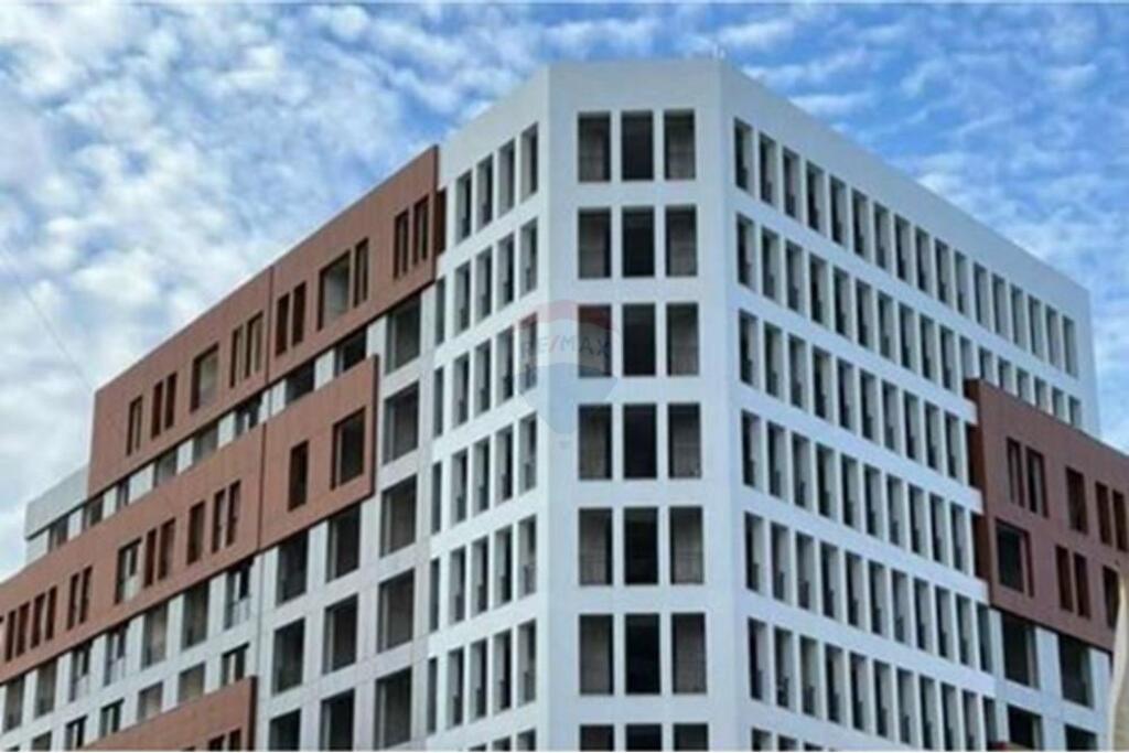 COMMERCIAL SPACE FOR SALE IN ASTIR