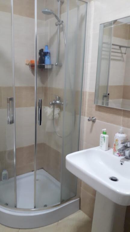 Shitet apartament 1+1 me ballkon - Brryli