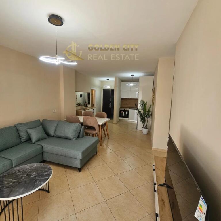 🏖️ APPARTAMENTO LUSSUOSO 2+1+2 IN SPIAGGIA – COMPLESSO “EKA”, DURAZZO 🏡 📍 Posizione: Complesso EKA, Spiaggia, Durazzo