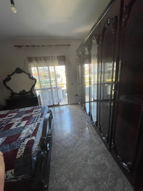 Apartament 3+1 me qira ne shtepi privat, ne Astir