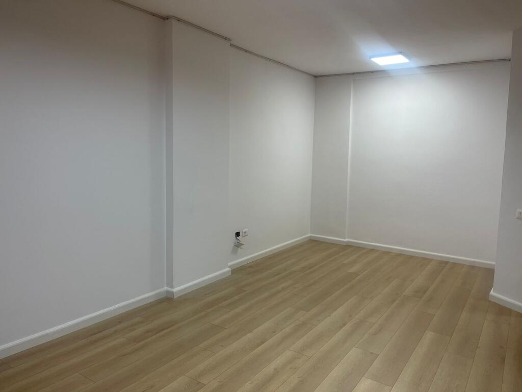 Office for rent on Bogdani Street!