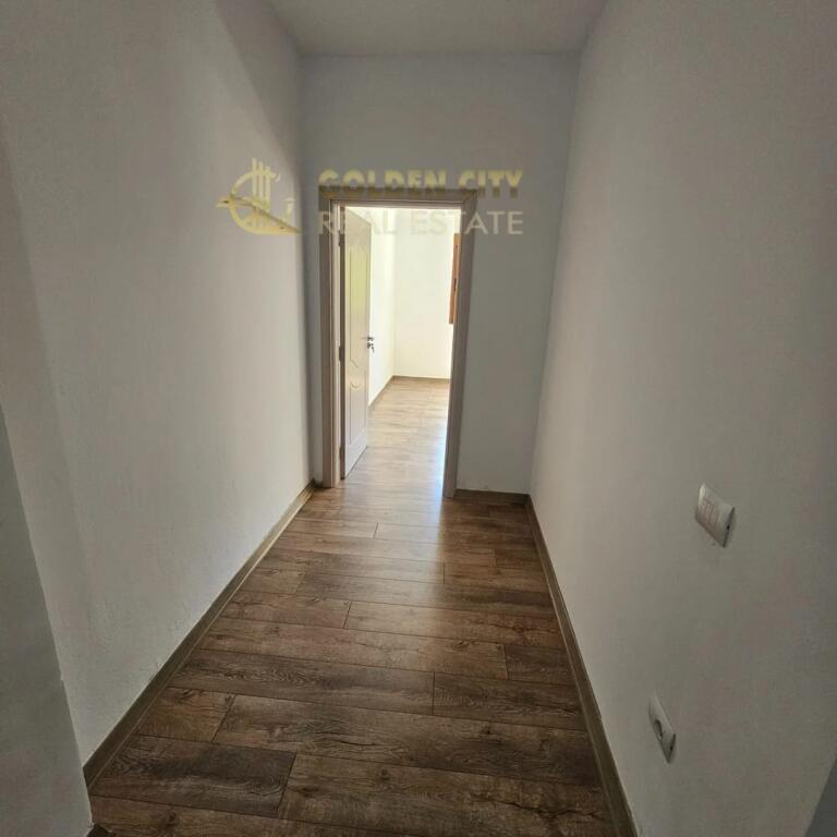 Vendesi appartamento 2+1 Spiaggia Durazzo (Vicino all'Hotel Antalias)