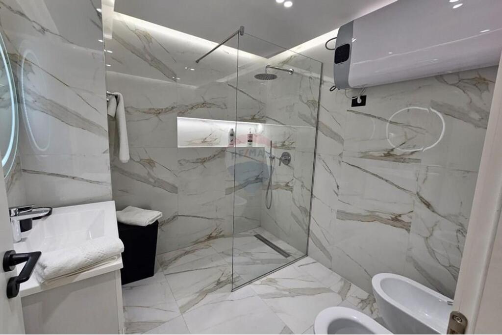 Apartment 1+1 for rent in Komuna e Parisit