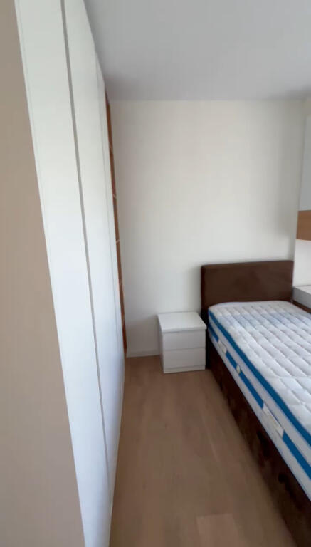 Super apartament 3+1+2 me qera tek Liqeni Thate (mobilim i ri)