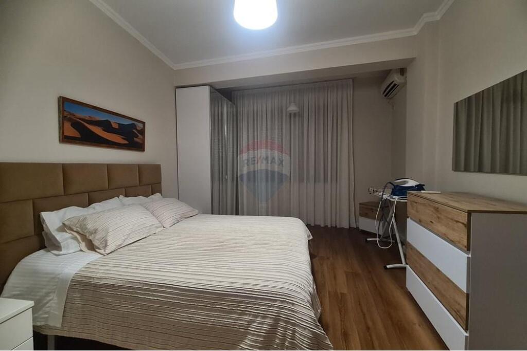 Apartment for rent 1+1 at Zogu I Boulevard!