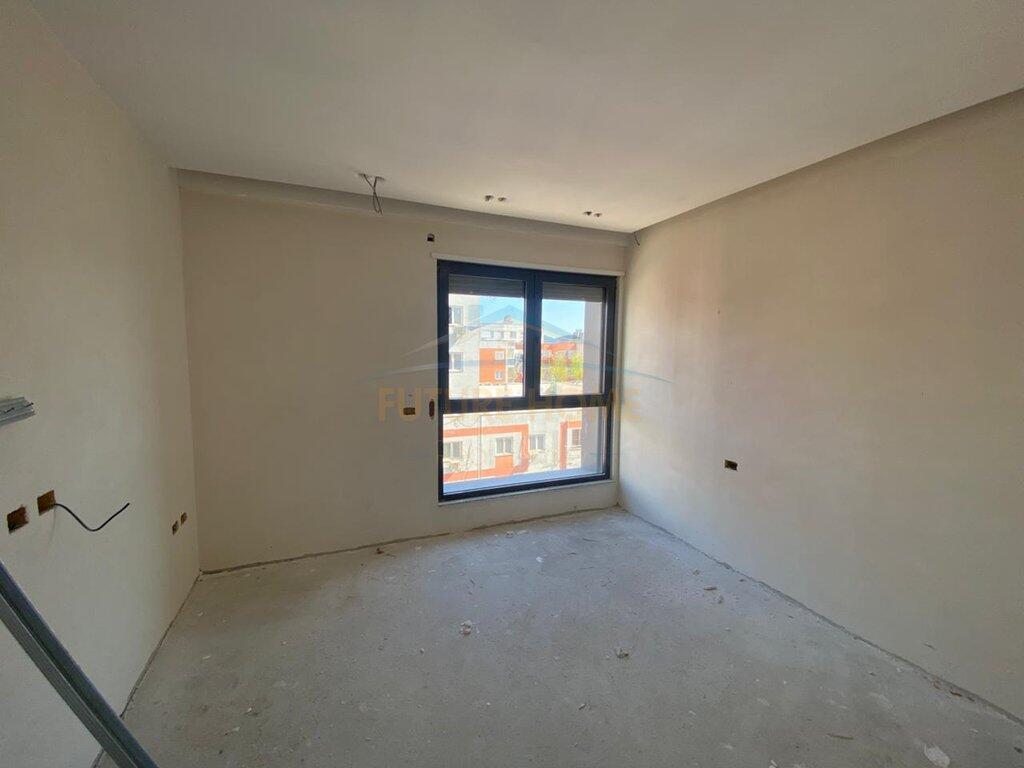 For sale, Apartment 2+1+2+Parking Space, Jordan Misja, Tirana.