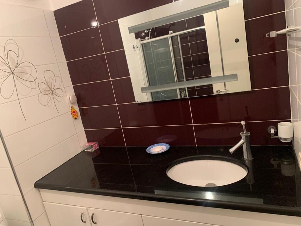 Apartament 2+1 me qira ne Laprake