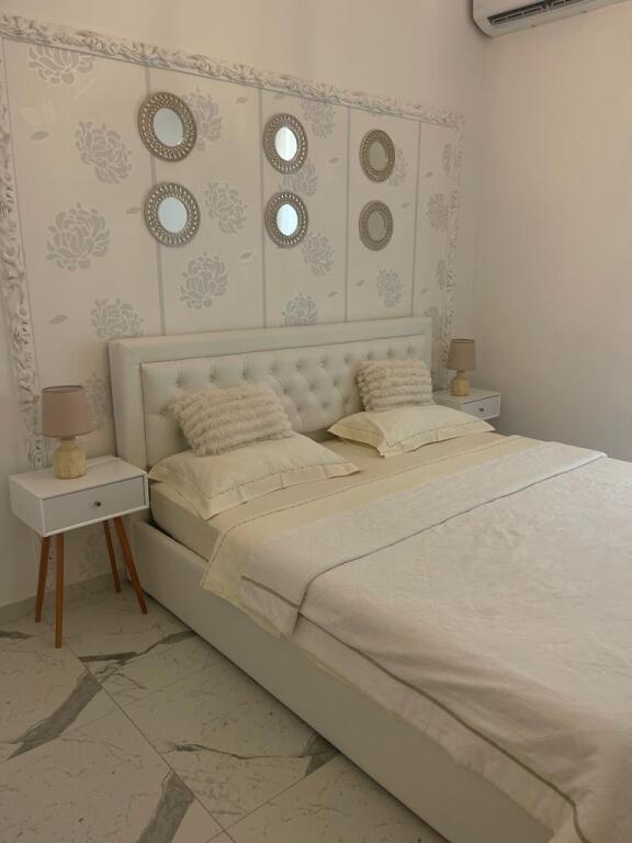 Super apartment for rent 1+1 21 December Square 21