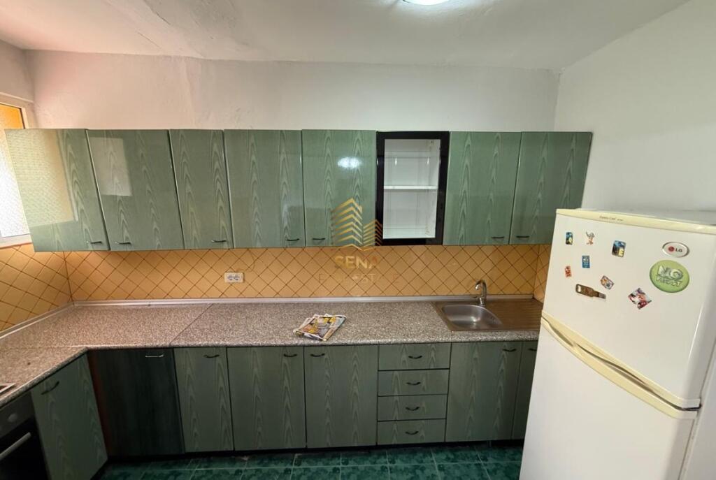Shitet, Apartament 2+1, Ali Demi