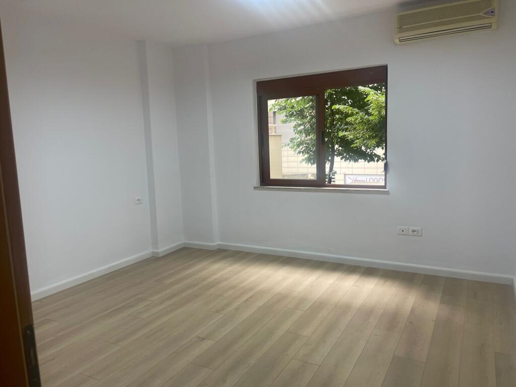 Office for rent on Bogdani Street!