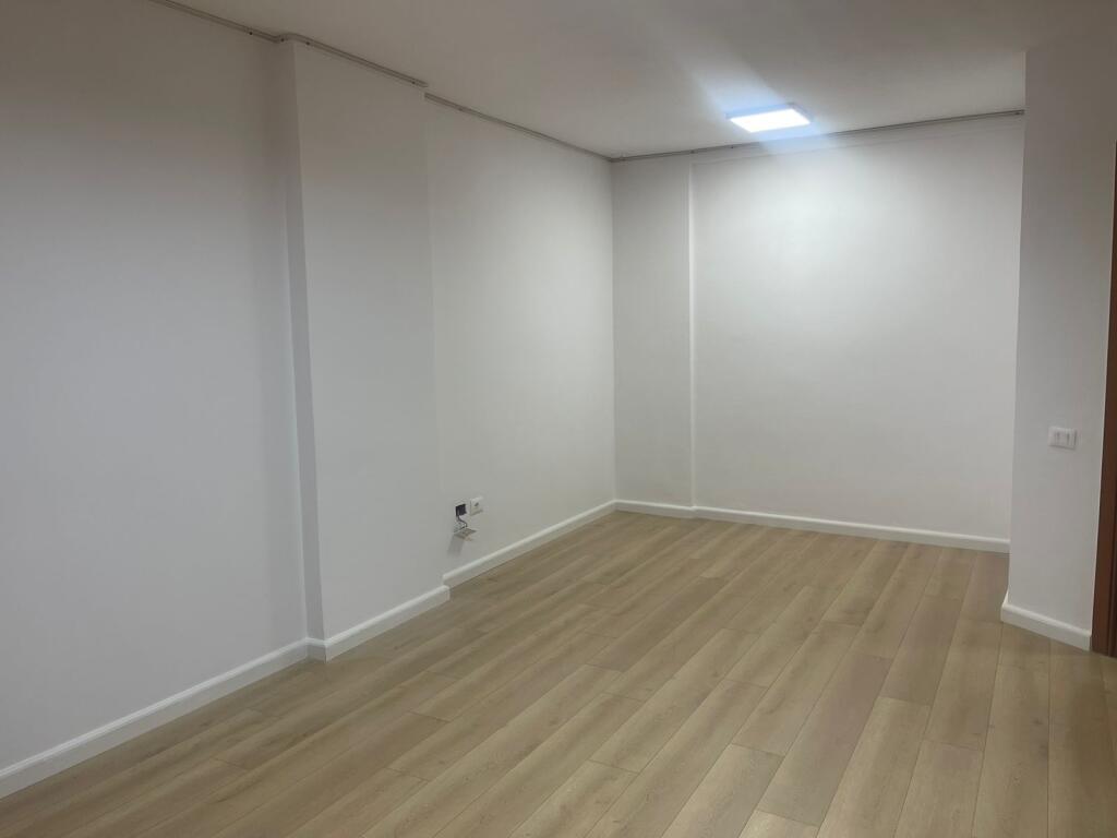 Office for rent on Bogdani Street!