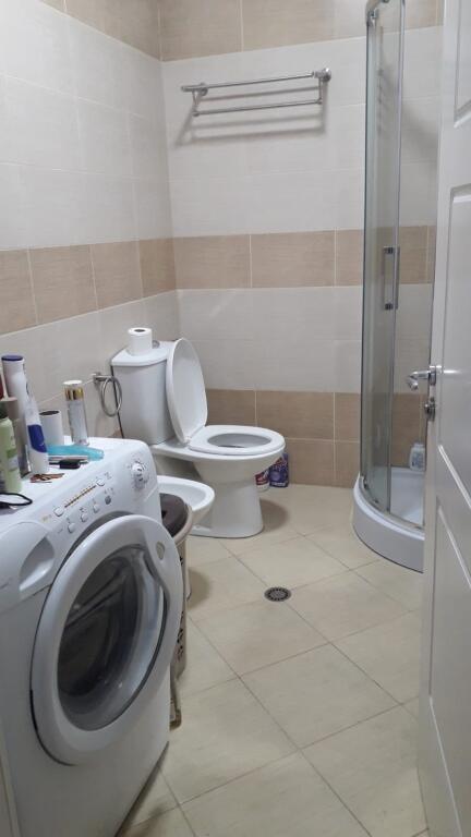 Shitet apartament 1+1 me ballkon - Brryli