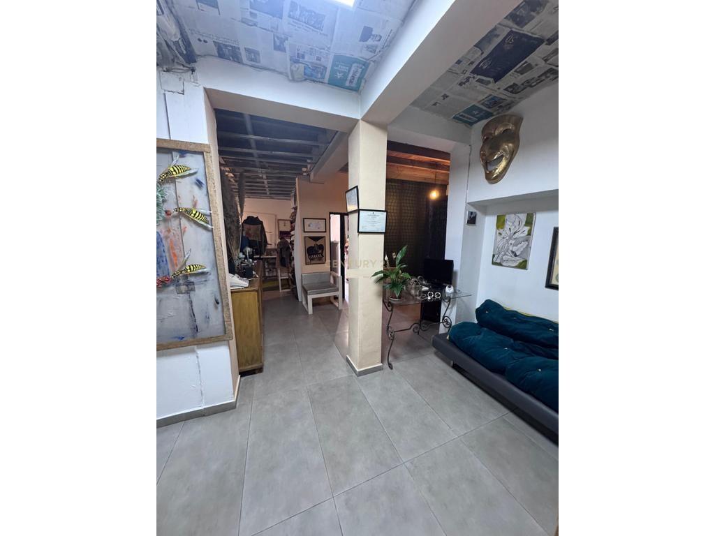 Business space for rent in Myslym Shyr - on the roadside, with a dedicated entrance