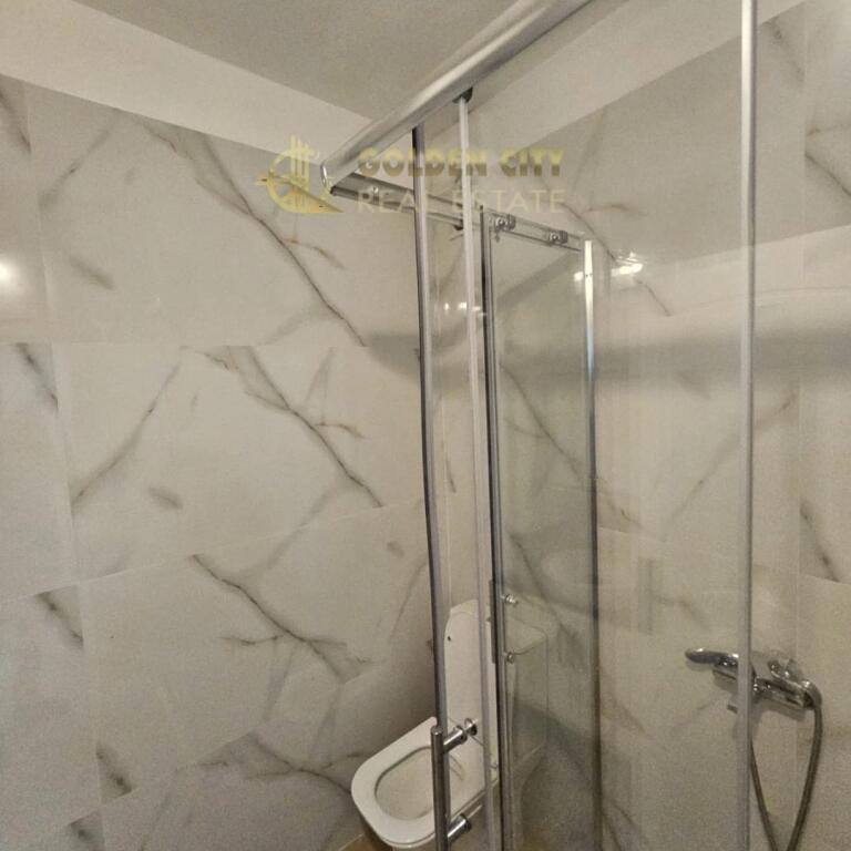 🏖️ APPARTAMENTO LUSSUOSO 2+1+2 IN SPIAGGIA – COMPLESSO “EKA”, DURAZZO 🏡 📍 Posizione: Complesso EKA, Spiaggia, Durazzo