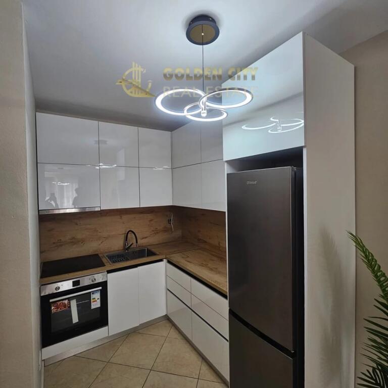 🏖️ APPARTAMENTO LUSSUOSO 2+1+2 IN SPIAGGIA – COMPLESSO “EKA”, DURAZZO 🏡 📍 Posizione: Complesso EKA, Spiaggia, Durazzo