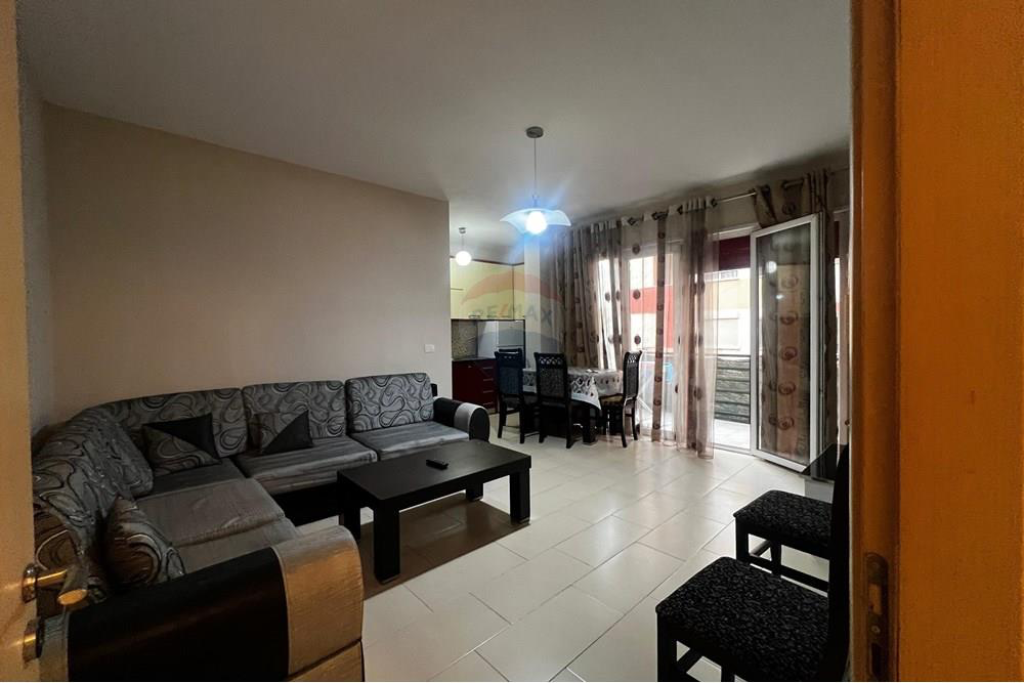 Apartament 2+1+2 për qira