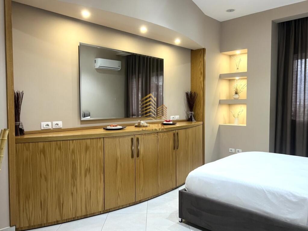 Qira, Apartament 1+1+BLK, Kopshti Botanik