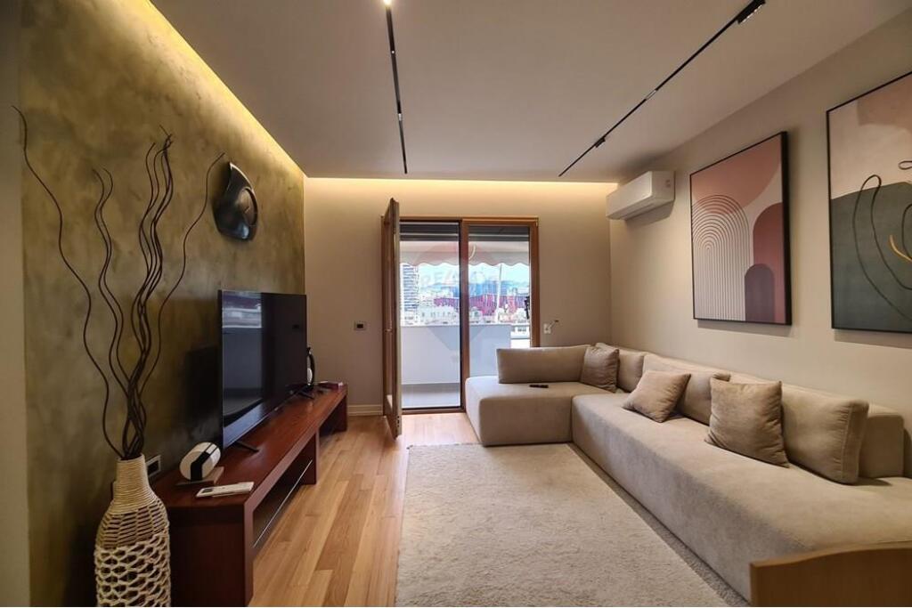 Apartament 2+1 me qera tek Liceu Artistik!