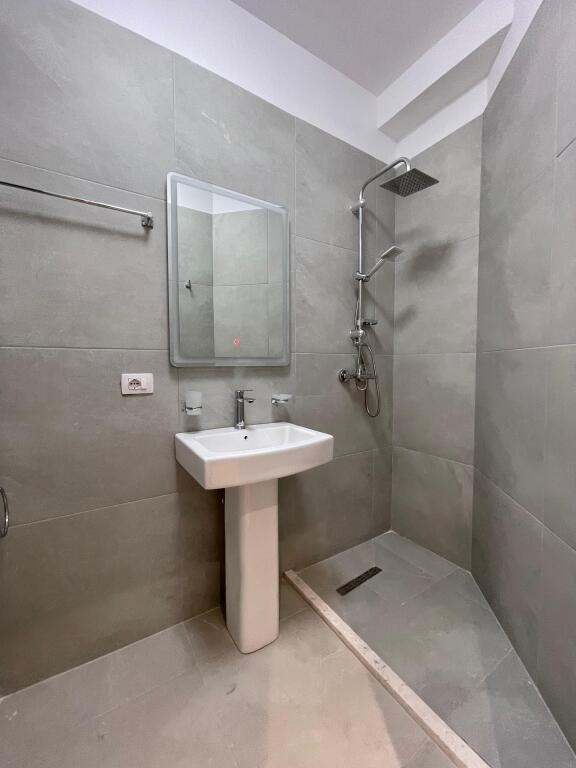 2+1+2 APARTMENT FOR SALE, ON DRITAN HOXHA STREET, LAPRAKE