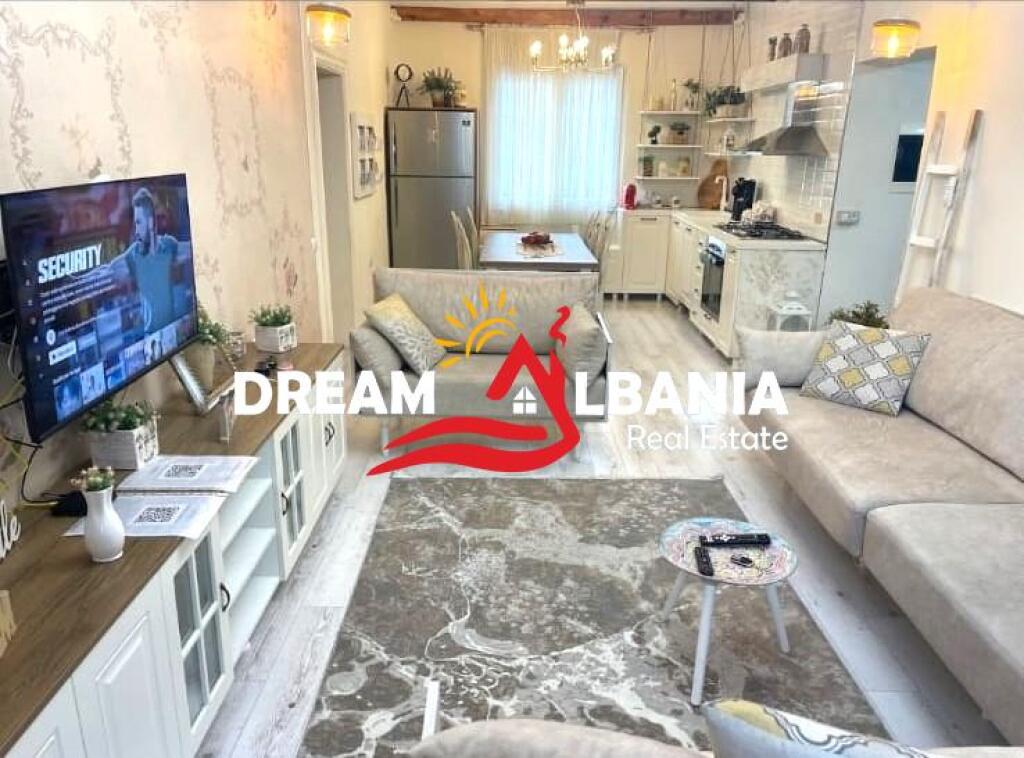Super Apartament 2+1+2WC+2BALLKONE ne Shitje tek Dispanceria ne Tirane