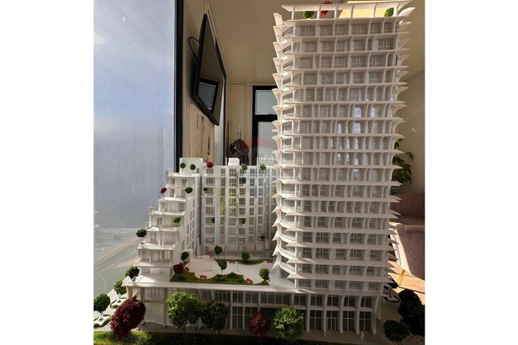 Exclusive PARK AVENUE, We sell 2+1+2 +Veranda