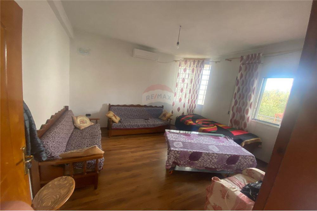 Private house for rent in Mezez!