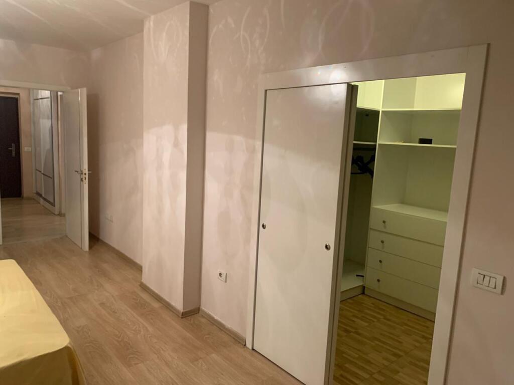 Apartament 2+1 me qira ne Laprake