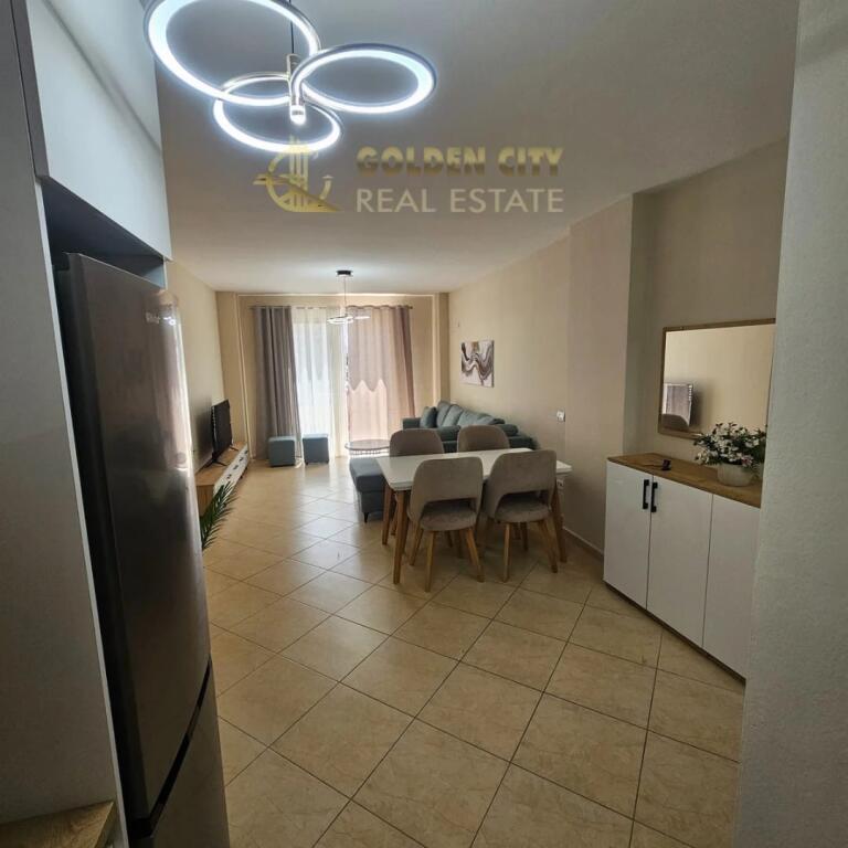 🏖️ APPARTAMENTO LUSSUOSO 2+1+2 IN SPIAGGIA – COMPLESSO “EKA”, DURAZZO 🏡 📍 Posizione: Complesso EKA, Spiaggia, Durazzo