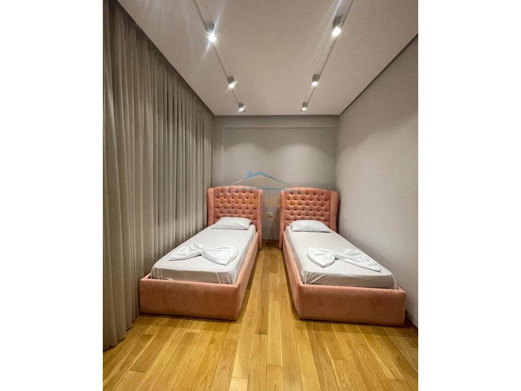 Rent, Apartment 2+1+2+Parking Space, Bardhyl Street, Tirana