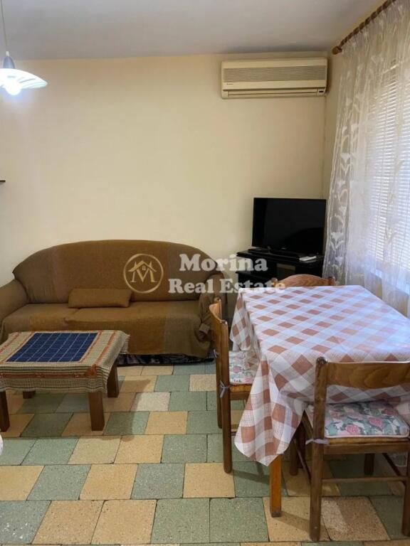 Qera, Apartament 2+1 'Rr. Ferit Xhajko'. Ish Restorant Durresi