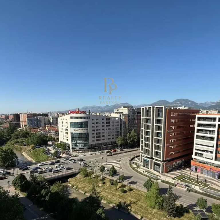 Ambient Biznesi me Qira – Pallatet Çabej (300 m2)