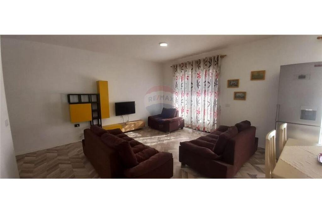 Apartament 2+1 për qera tek 5 Maji