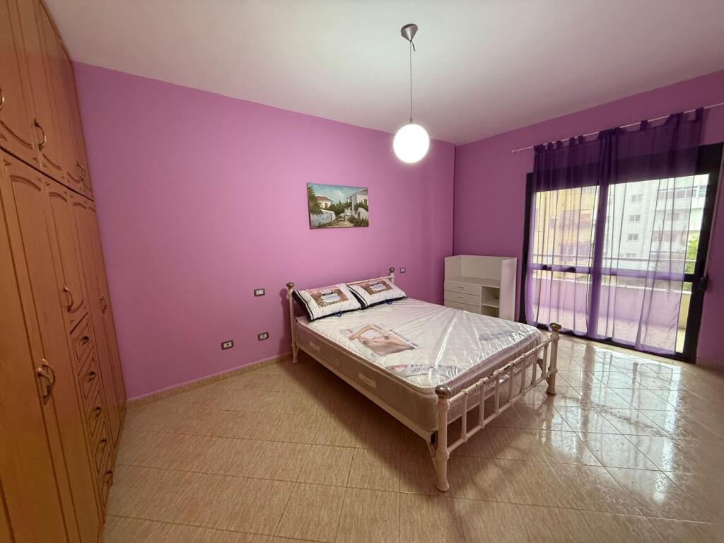 APARTAMENT ME QERA 1+1 PRANË PLAZHIT