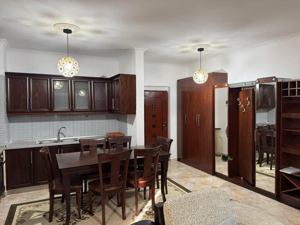 Apartament 1+1 me Qera tek Zgara Korcare, Ali Demi!